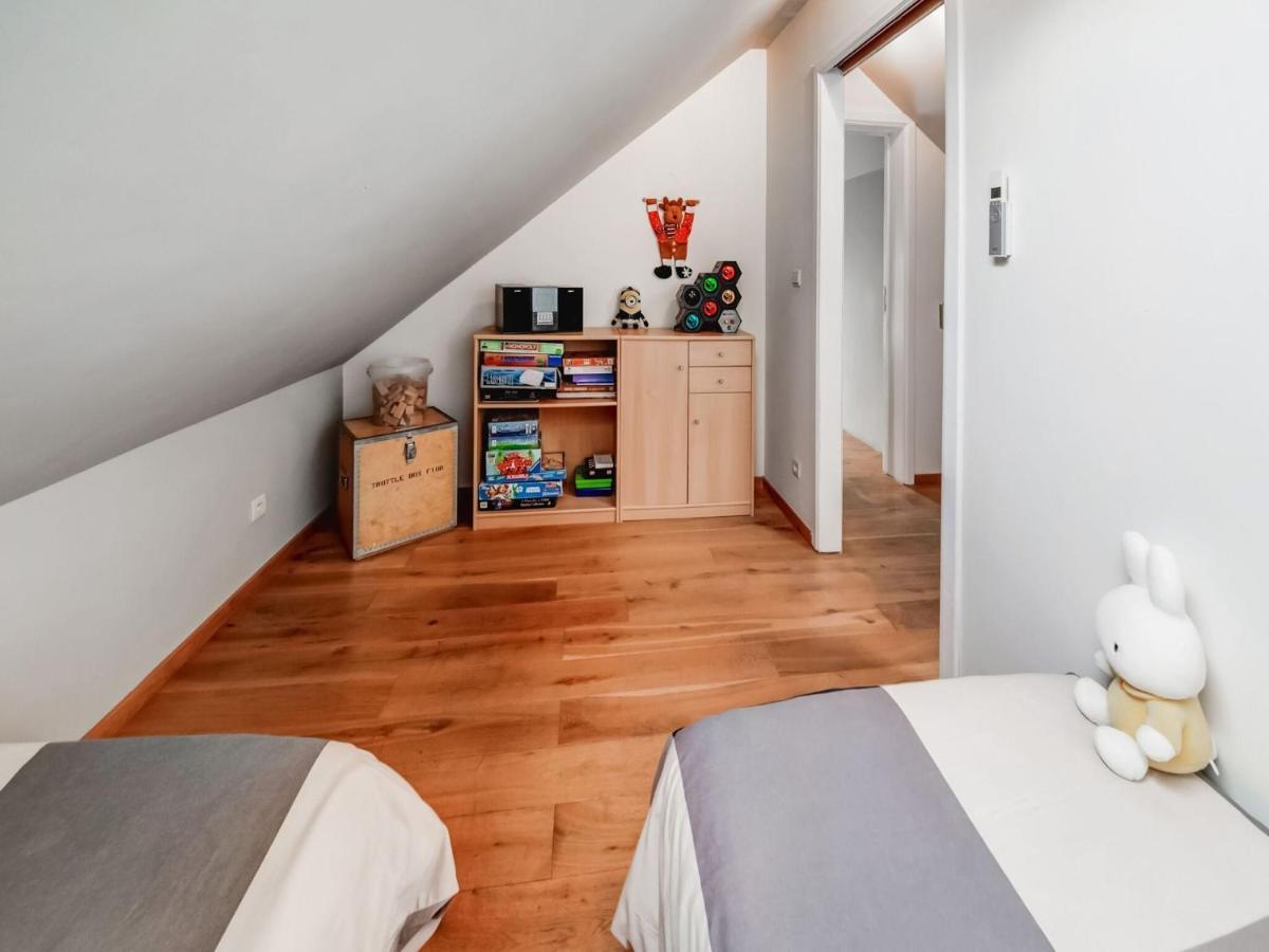 Tranquil Holiday Home In Mont With Bubble Bath Exteriör bild